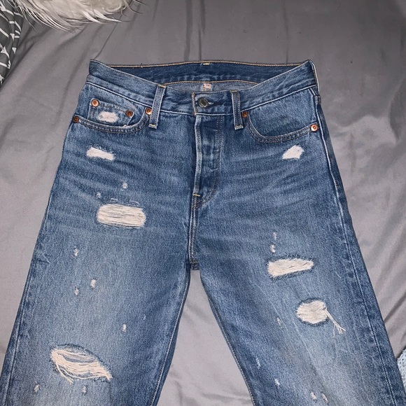 Destroyed Levi’s jeans - Picture 2 of 4